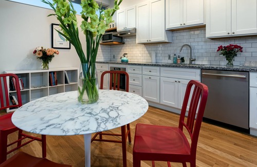 Circles Condo | lower west side style & quality 1BR