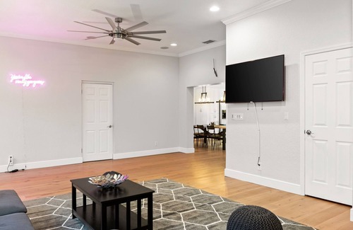 Davis Islands House | Lrg 5 bdrm Tampa house on Davis Island heated pool, gulf cart, great walkability