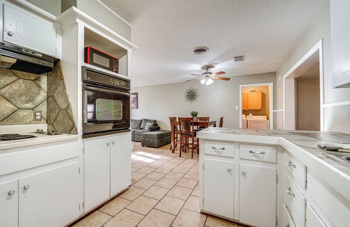 North by Northwest House | Lubbock Home: 3 Mi to Texas Tech!