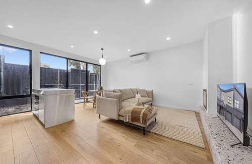 Brighton East House | Luca-2B2B-BrandNew Townhouse In Brighton East