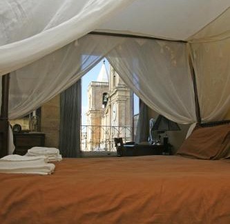 Valletta House | Luciano Valletta Boutique