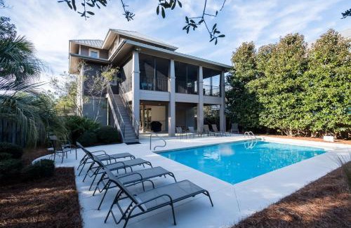 Gulf Trace House | Lucky Dog