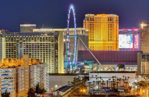 Las Vegas Hotel | Lucky Gem Penthouse & Luxury Suites at Signature Resort, Strip View 509