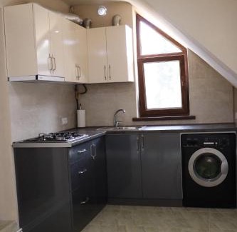 Garni House | Lucy guest house