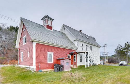 Ludlow House | Ludlow Townhome 3 Mi to Okemo Mountain!