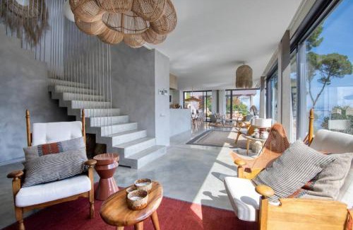 Begur Villa | Lujo contemporaneo con vista al mar cerca Sa Riera