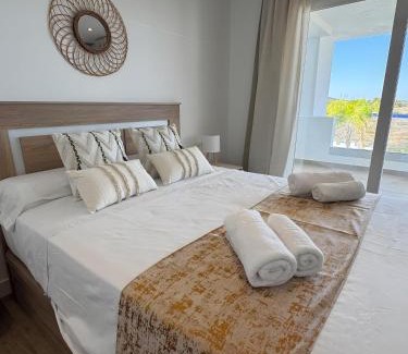Buenas Noches Apartment | Lujo y Playa Caribeña en Estepona