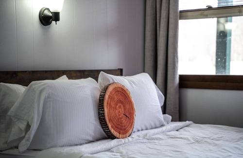Balsam Lake Hotel | Lumberjill Room #15– Two Queen Beds