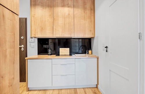 Mirow Apartment | Lumina stylish apart with balcony