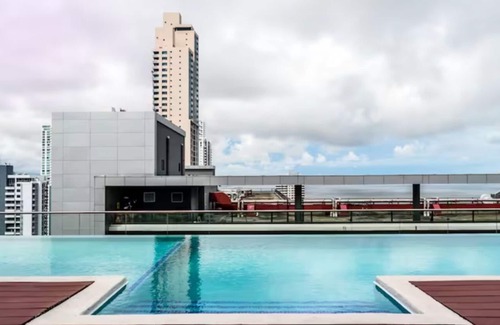 San Francisco Apartment | Luminous Excellence City Center