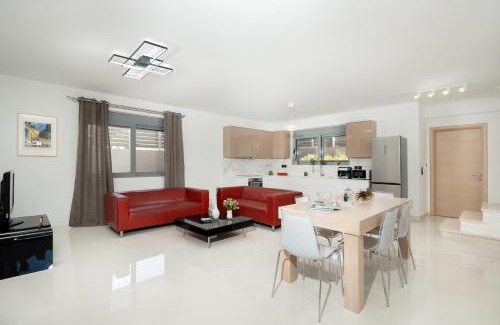 Porto Rafti Apartment | Luna Apartment by A&D Properties
