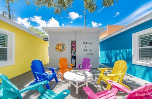 Independence Square Cottage | LUNA Cottage, Best Experience in IRB, new AC, totally remodeled, free parking