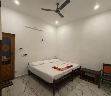 Maraiyur Hotel | LunaBloom Stays