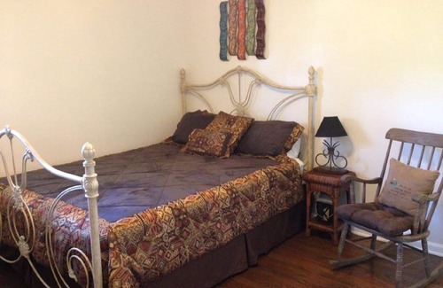 Scottsboro House | LUNKER BUNKER*Scottsboro/Lake Guntersville-near Goosepond;sleeps12; Boat parking