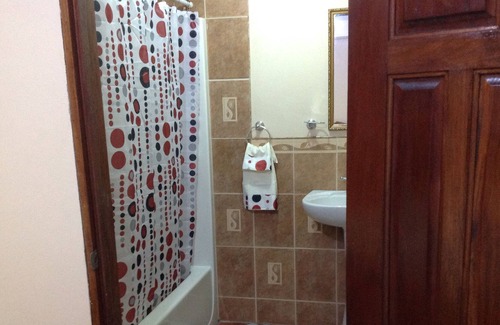Teakettle Village House | Lush Jungle-Family Friendly, Near ATM Caves & Mayan Ruins & Belmopan City