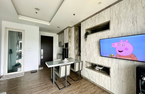 Jakarta Apartment | Lush Lakeside - Citra Luxury Apartments
