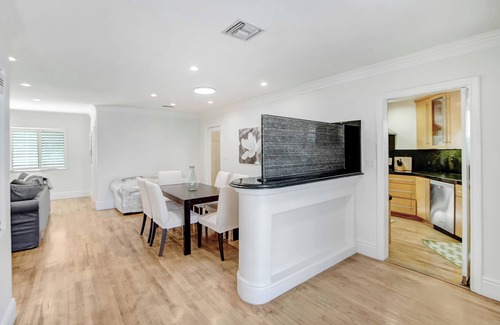 Encino House | Lush, private oasis in Encino on private cul de sac!