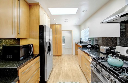 Encino House | Lush, private oasis in Encino on private cul de sac!