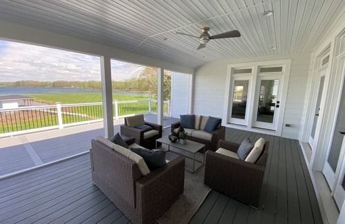 Mineral House | Lux 4BR Lkfront- in/outdoor fun-MovieRm-Gym-Dock-4private bathrooms, kayaks/SUP
