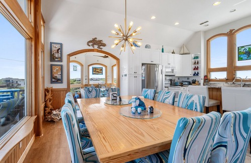 Carova Beach House | Lux 6 bdr, 5.5 bath semi-oceanfront, 4WD area, private pool & great ocean views!