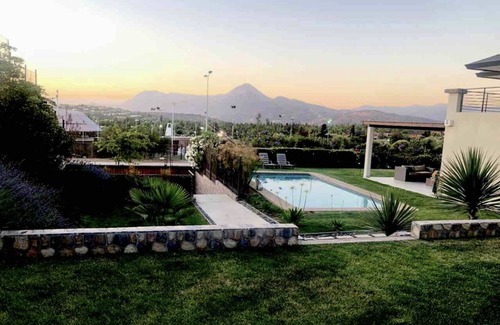 Las Condes House | Lux Big House &Garden Las Condes peace in the city