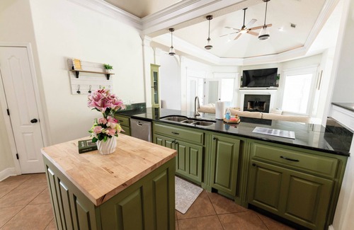 St. Martin House | Lux Coastal Oasis Pool Hot Tub Game Room Gym Golf Family friendly