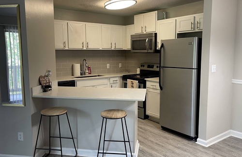 Loring Heights Apartment | Lux hideaway In the city 5 mins from Atlantic station
