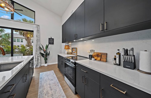 Alta Vista House | Lux Pelican's Perch | Heated Pool + Hot Tub + Gym