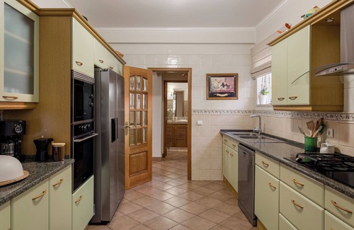Almoinha Villa | LUX Sesimbra Villa w/Breakfast Pool Tennis BBQ Lavish Gardens
