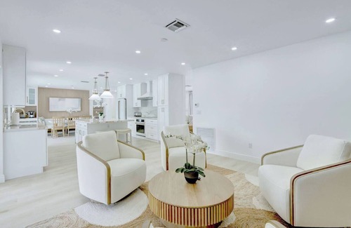 Garden Isles House | Lux Waterfont - Ocean access-10 min to beach!