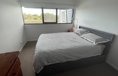 Parrearra Apartment | Lux waterfront apartment close to Mooloolaba & beach