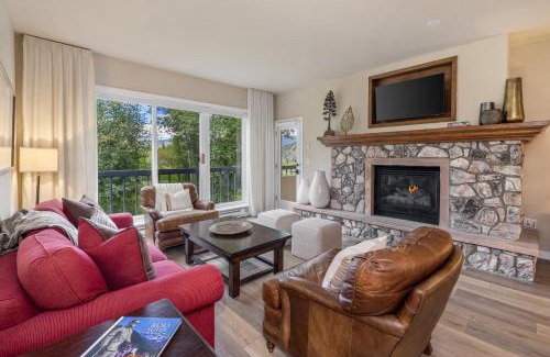 Beaver Creek Apartment | Luxe 2BR Beaver Creek Retreat - Balcony Views & Ski-In & Ski-Out Access