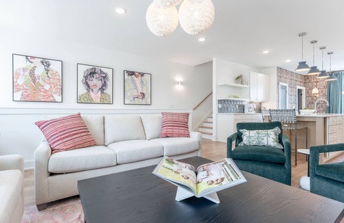 Talbot's Corner House | Luxe 4BR Retreat With Hot Tub Skyline Deck