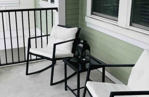 Golden Glades - The Woods Apartment | Luxe Apartment near Jacksonville Beach