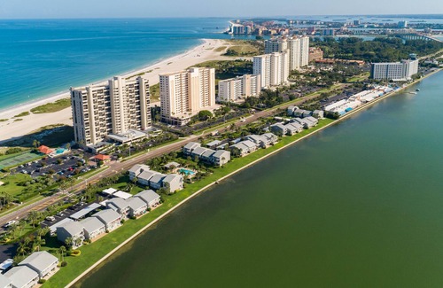 Sand Key Condo | LUXE Beachfront Condo w/ huge balcony on Sand Key Gulf & Resort-like Amenities