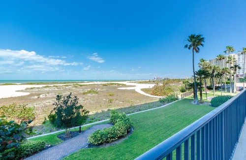 Sand Key Condo | LUXE Beachfront Condo w/ huge balcony on Sand Key Gulf & Resort-like Amenities