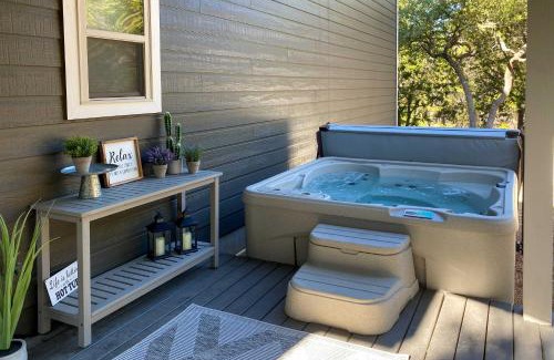 Canyon Lake House | Luxe Canyon Lake Home with Gorgeous Lake Views!