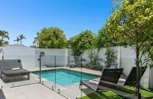 Surfers Paradise Villa | Luxe Capri Villa - Heated Pool, 850m to the beach