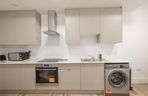 Leicester City Centre Apartment | Luxe City Stay With Free Gym & Pet Friendly Perfect For Business & Families By The Pocklington - The Graduate Suite