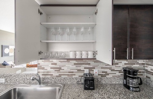 Douglas Apartment | Luxe Coral Gables 2BR w/Gym, Pool & W/D, nr Shopping, by Blueground