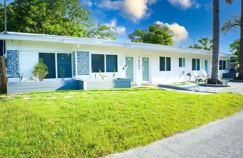 Poinsettia Heights Apartment | Luxe Crash Pad Near FTL Beach