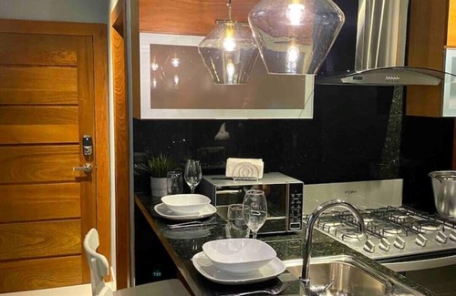 La Julia Apartment | Luxe | Floor 13th |CityView|Pool|Gym|Downtown|WiFi
