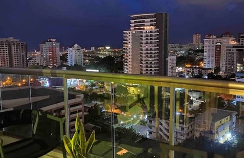 La Julia Apartment | Luxe | Floor 13th |CityView|Pool|Gym|Downtown|WiFi