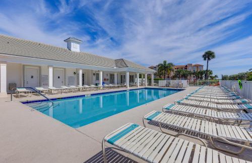Fort Pierce Apartment | Luxe Fort Pierce Beach Condo with Golf Views!