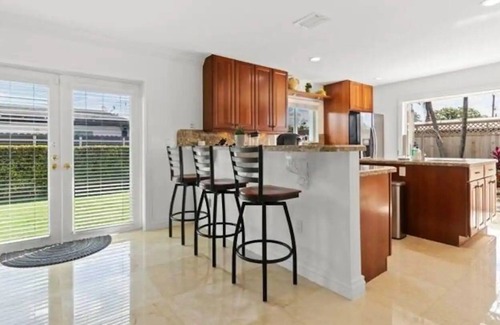 Coral Terrace House | Luxe Modern Private Getaway in the Heart of Miami!