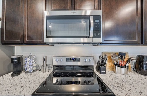 Buckeye House | Luxe Private Getaway Near Main St & Skyline Park!