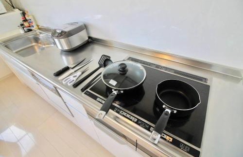 Minami Ward Apartment | Luxes by b hotel - 10 min Hiroshima Station & 2BR Up to 10p