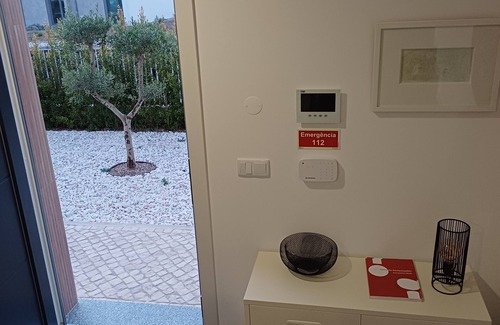 Lagoa de Albufeira House | Luxuosa Casa de Praia a 40 Minutos de Lisboa