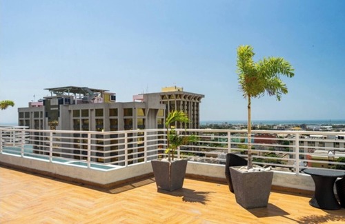 New Kingston Apartment | Luxurious 1-bedroom apartment in amazing Kingston with WiFi, AC, rooftop pool.