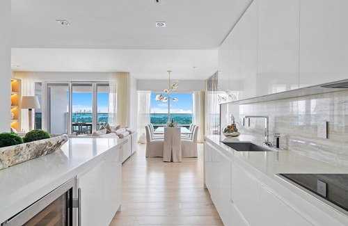 South Beach Apartment | Luxurious 2/2 City View Penthouse at 1 Hotel South Beach PH-1721